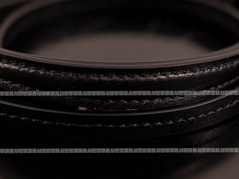 미우미우완더마테라세나파가죽호보백 20260317-123447-021루.jpg