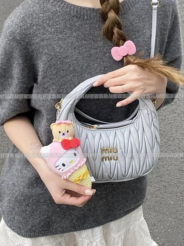 미우미우완더마테라세나파가죽호보백 20260317-123851-026루.jpg