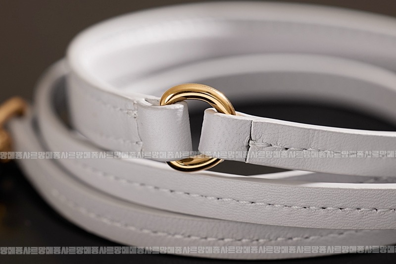 미우미우완더마테라세나파가죽호보백 20260317-123849-018루.jpg