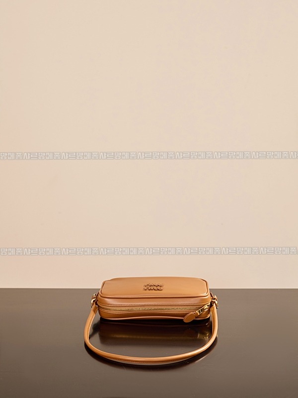 미우미우소프트파우치미니백 20260317-144832-009루.jpg