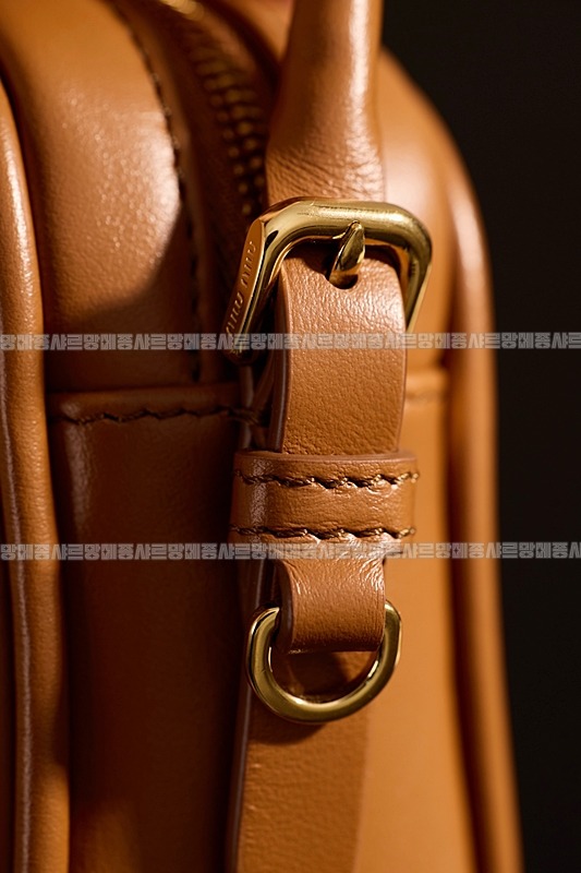 미우미우소프트파우치미니백 20260317-144833-011루.jpg