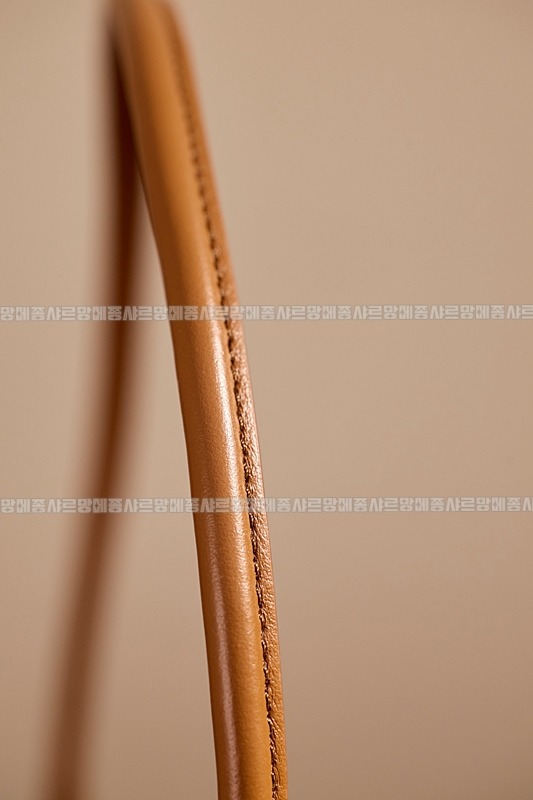 미우미우소프트파우치미니백 20260317-144834-016루.jpg