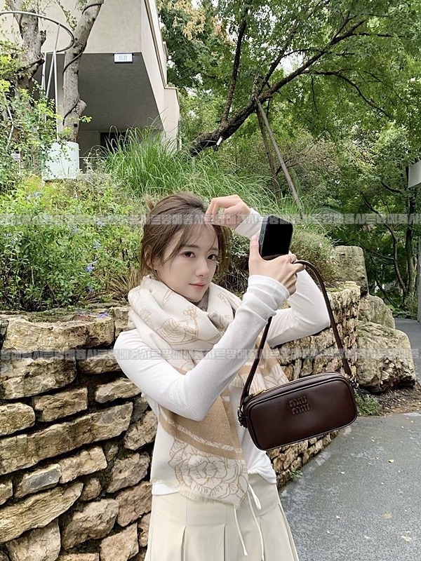 미우미우소프트파우치미니백 20260317-150912-025루.jpg