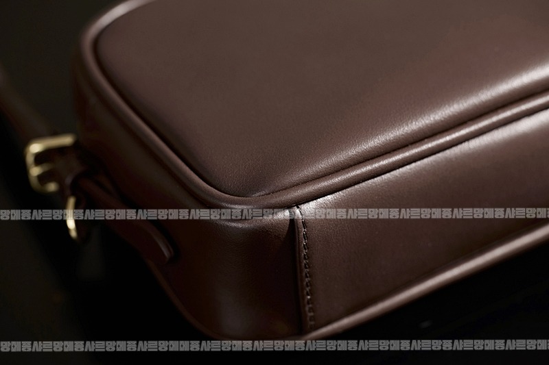 미우미우소프트파우치미니백 20260317-150910-011루.jpg