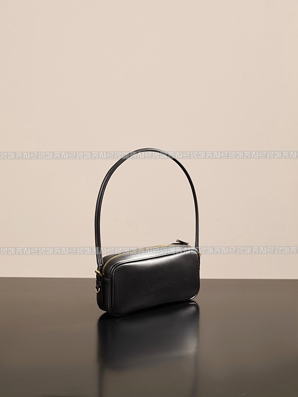 미우미우소프트파우치미니백 20260317-151241-003루.jpg