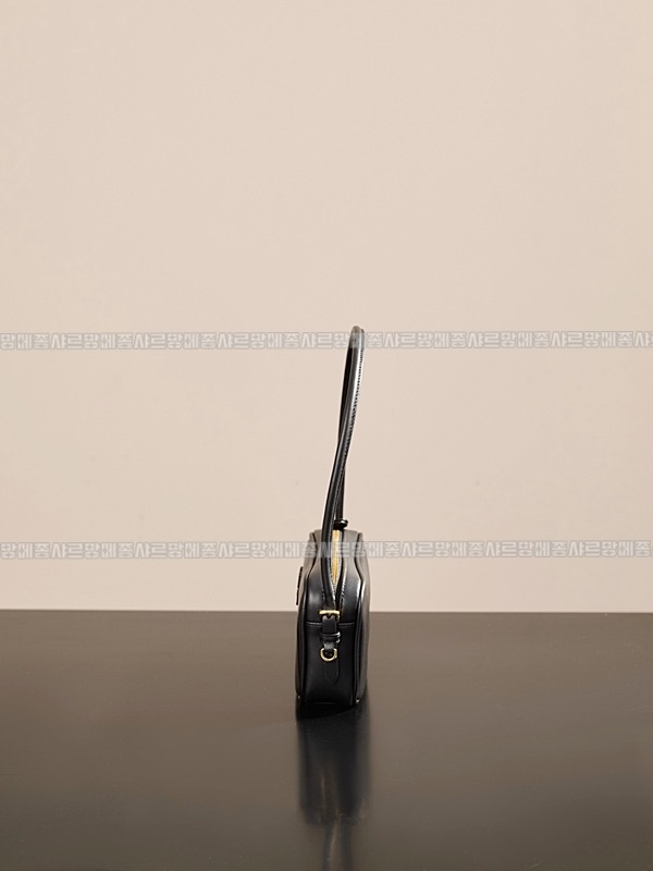 미우미우소프트파우치미니백 20260317-151241-006루.jpg