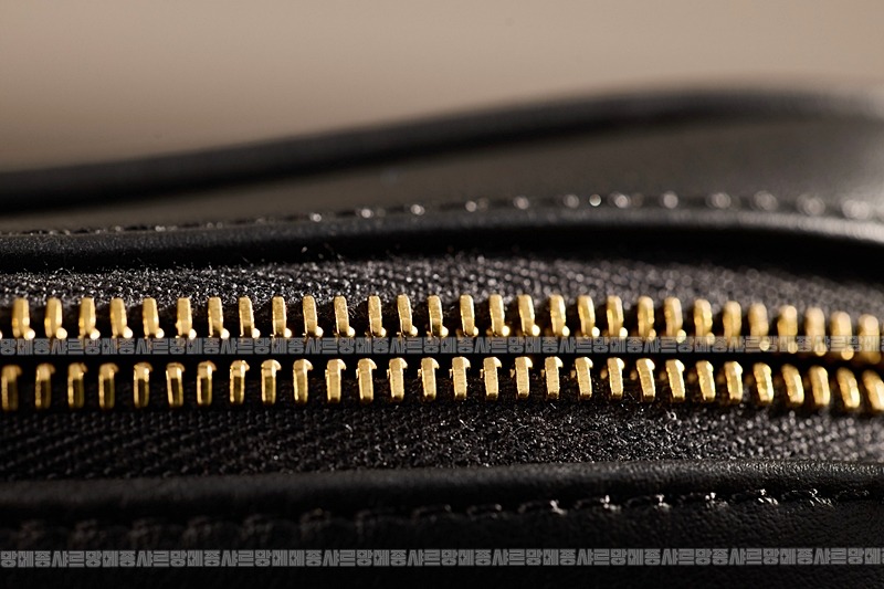 미우미우소프트파우치미니백 20260317-151243-017루.jpg