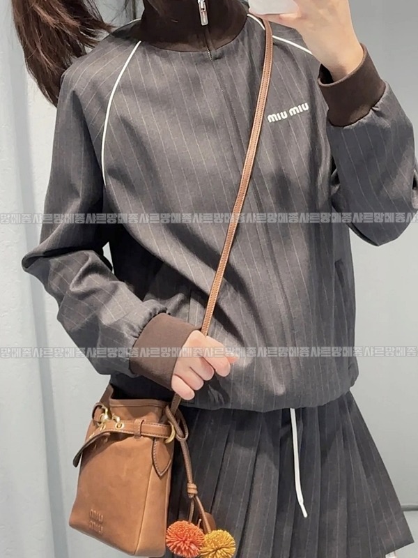 미우미우나파가죽파우치크로스백 20260317-154722-025루.jpg