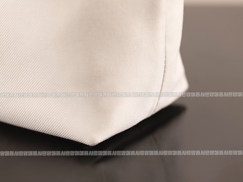 미우미우게버딘파우치 20260317-161318-012루.jpg