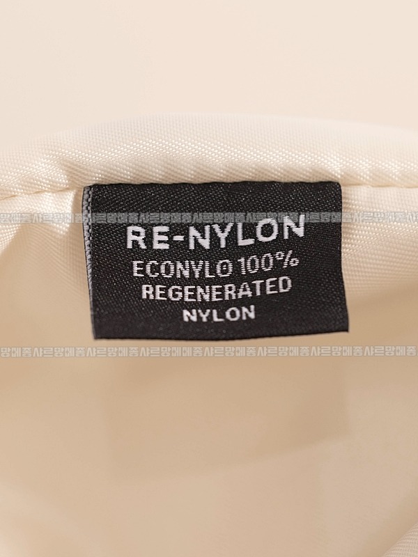 미우미우게버딘파우치 20260317-161321-022루.jpg