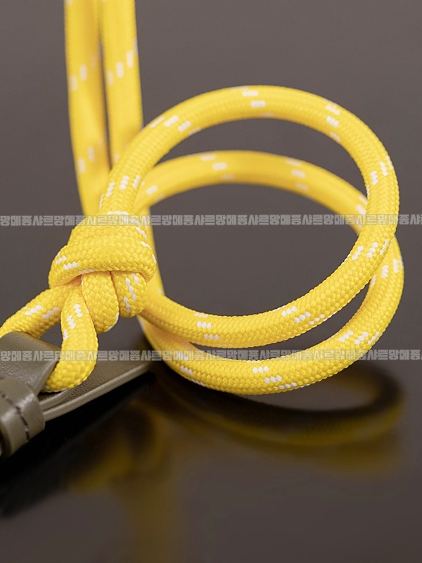 미우미우게버딘파우치 20260317-161917-017루.jpg