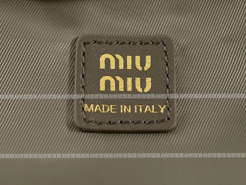 미우미우게버딘파우치 20260317-161918-020루.jpg