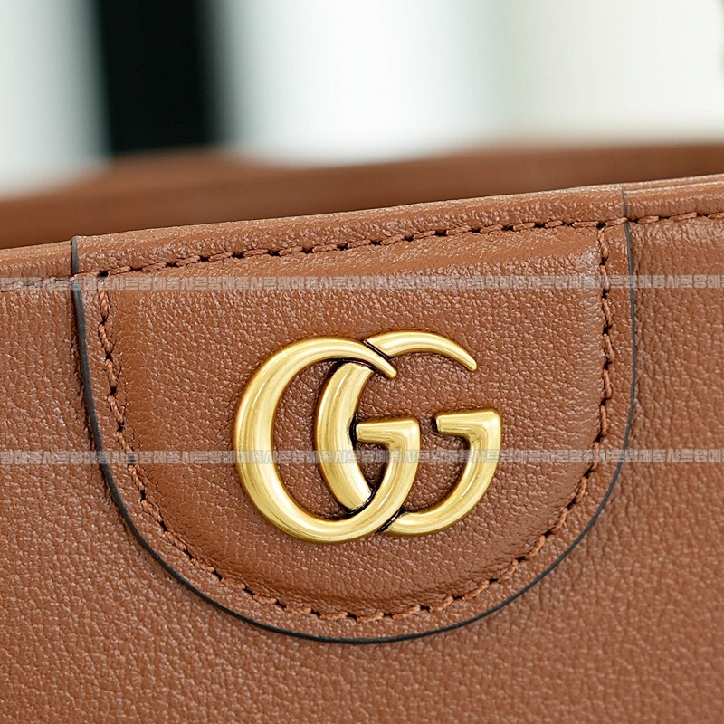 구찌다이애나숄더백스몰  20260319-125150-010루.jpg