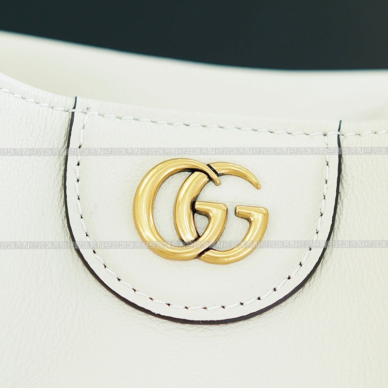 구찌다이애나숄더백스몰  20260319-125548-010루.jpg