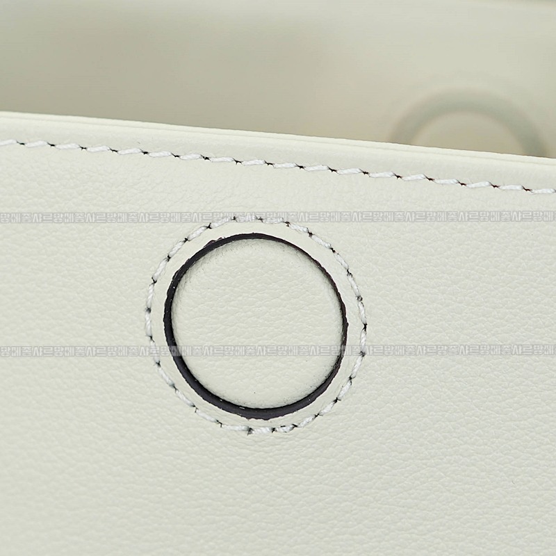 구찌다이애나숄더백스몰  20260319-125549-015루.jpg