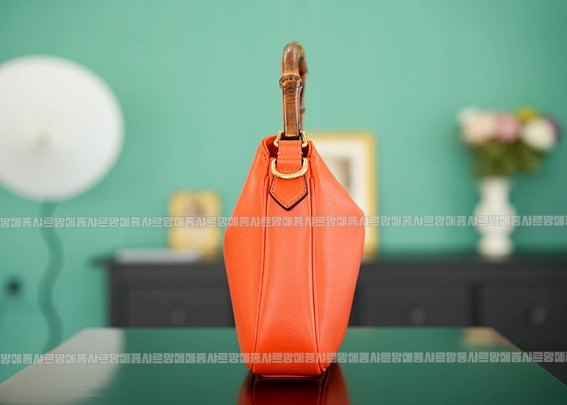 구찌다이애나숄더백스몰  20260319-125852-003루.jpg