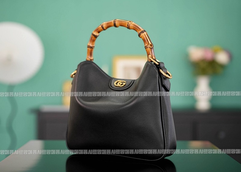 구찌다이애나숄더백스몰  20260319-130115-002루.jpg