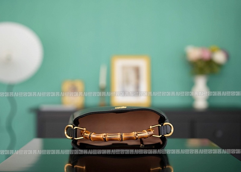 구찌다이애나숄더백스몰  20260319-130115-005루.jpg