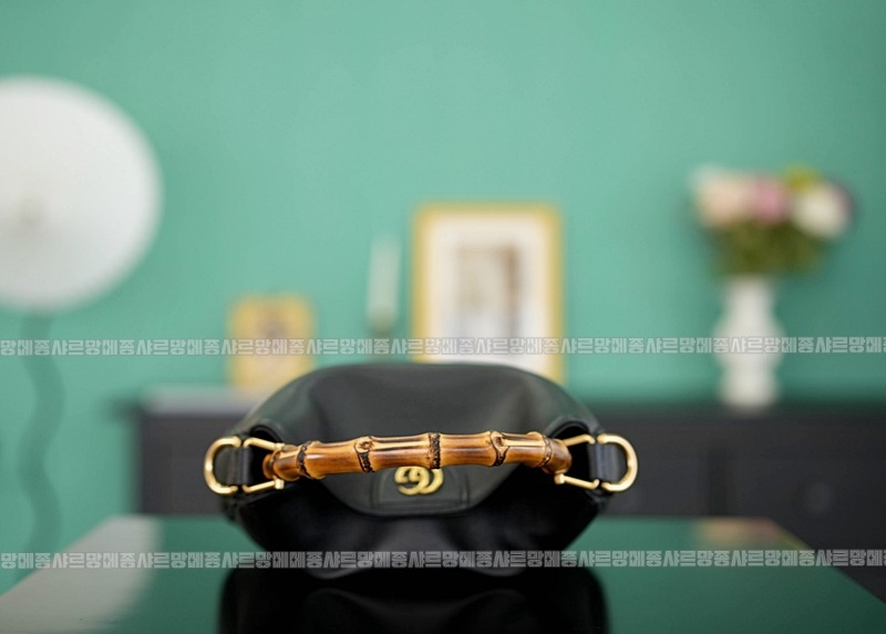 구찌다이애나숄더백스몰  20260319-130115-007루.jpg