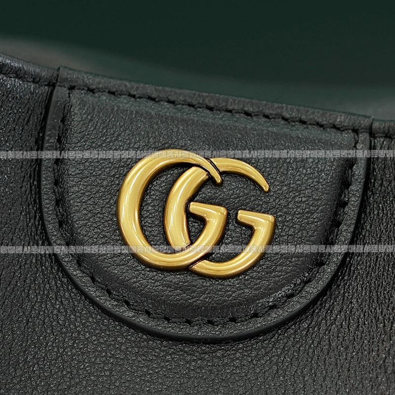 구찌다이애나숄더백스몰  20260319-130116-010루.jpg