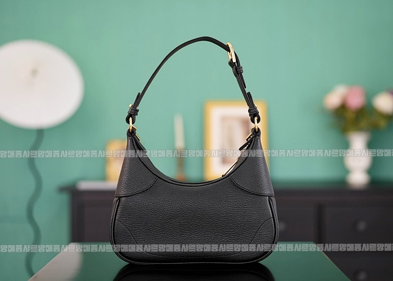 구찌아프로디테숄더백스몰  20260319-133146-004루.jpg