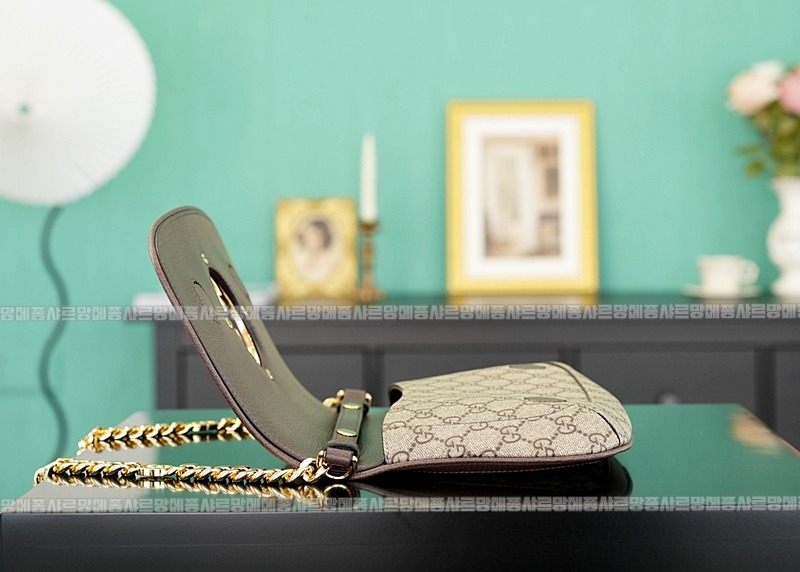 구찌블론디숄더백스몰  20260319-134430-007루.jpg