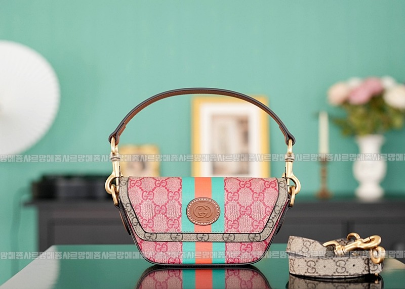 구찌웹GG탑핸들미니백 20260319-162147-001루.jpg