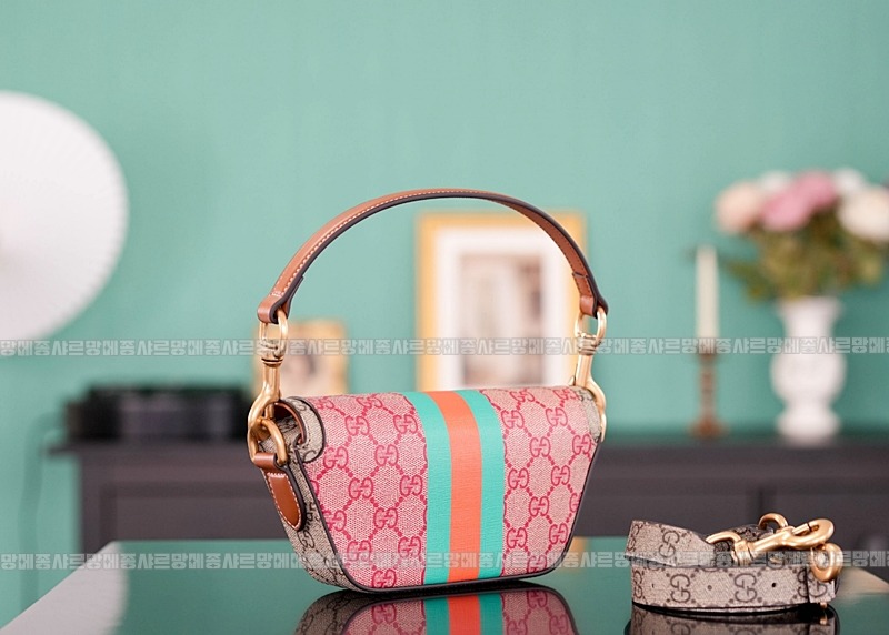 구찌웹GG탑핸들미니백 20260319-162148-004루.jpg