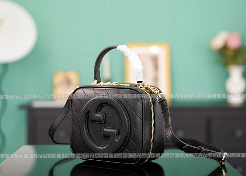 구찌블론디탑핸들백 20260319-164041-003루.jpg