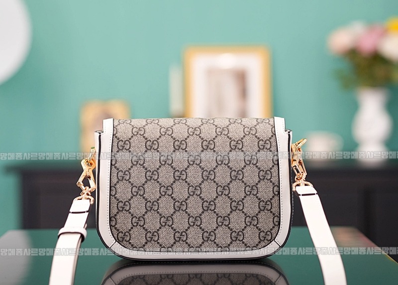 구찌홀스빗1995미니백 20260320-102007-006루.jpg