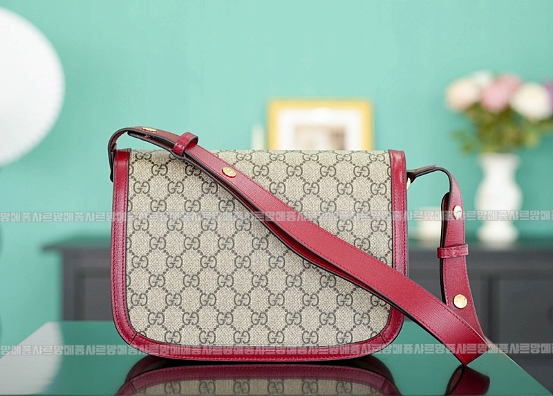 구찌홀스빗1995백미디움 20260320-102926-005루.jpg