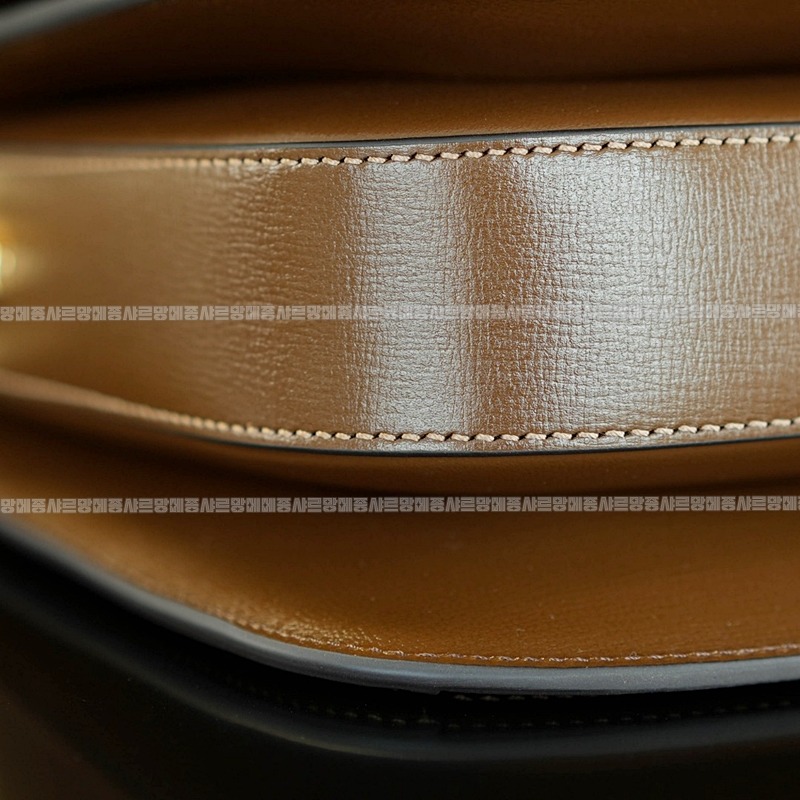 구찌홀스빗1995백미디움 20260320-103548-015루.jpg