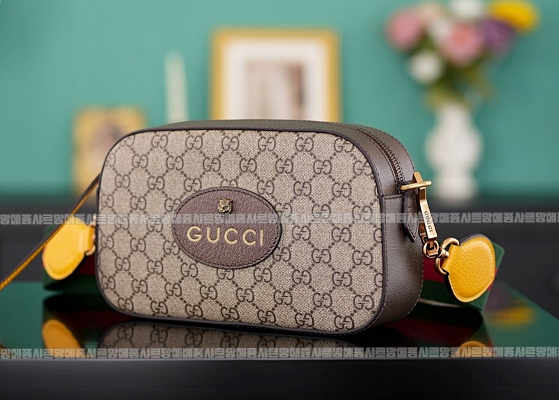 구찌네오빈티지GG수프림메신저백 20260320-132019-002루.jpg