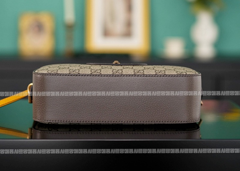 구찌네오빈티지GG수프림메신저백 20260320-132020-006루.jpg