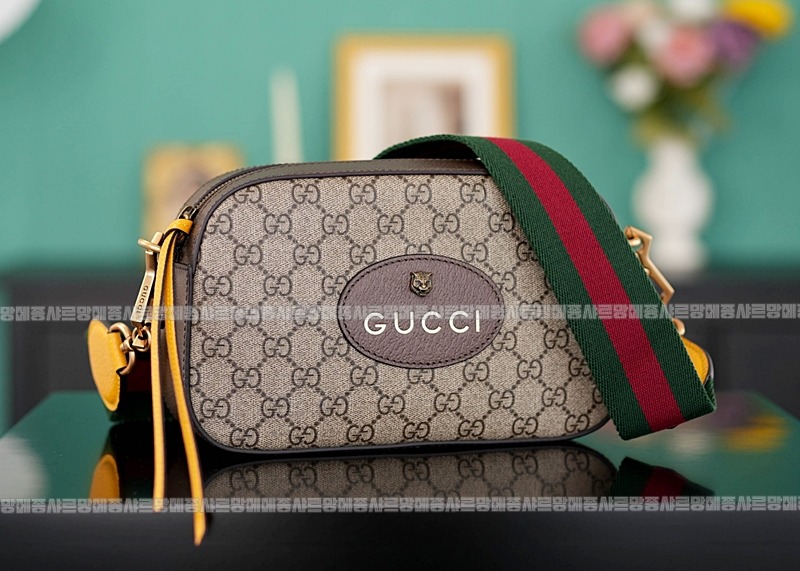 구찌네오빈티지GG수프림메신저백 20260320-132020-008루.jpg