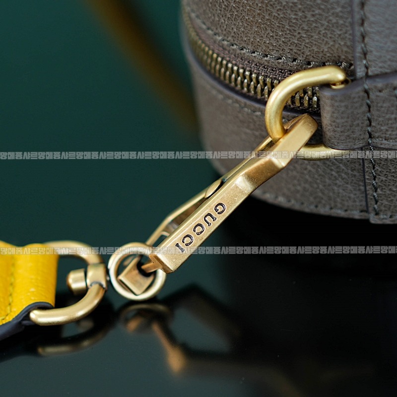 구찌네오빈티지GG수프림메신저백 20260320-132021-013루.jpg