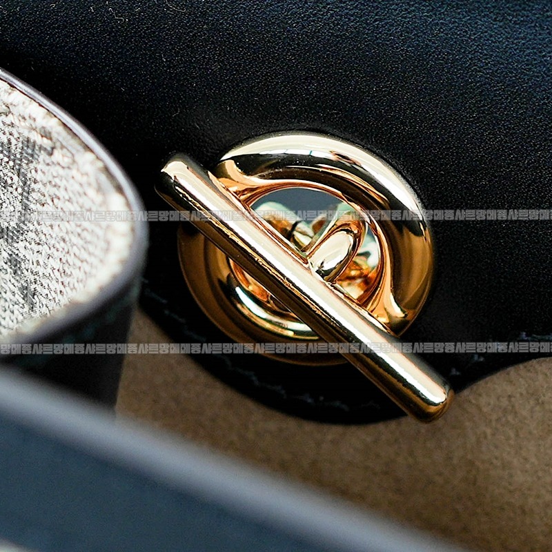 구찌패드락스몰GG캔버스숄더백 20260320-135742-016루.jpg