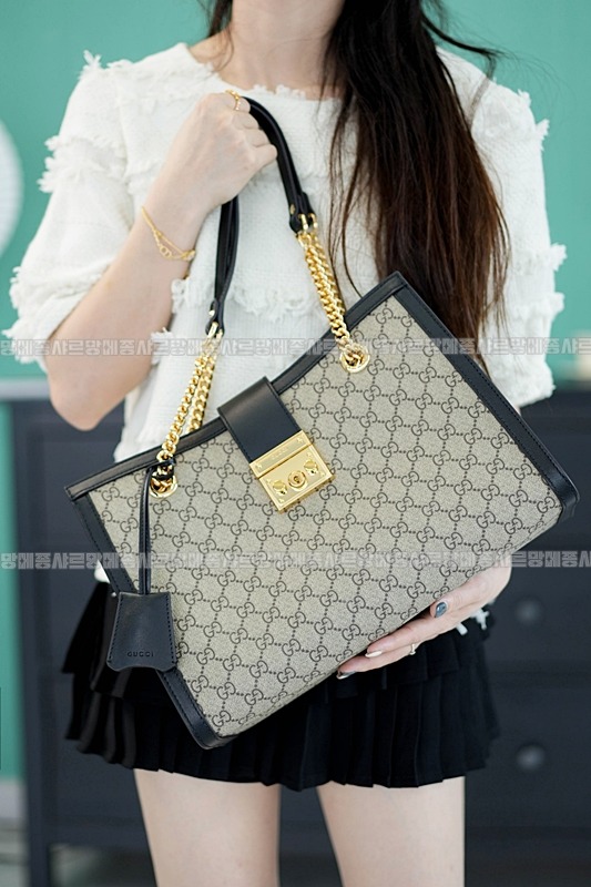 구찌패드락미디움GG캔버스숄더백 20260320-142126-019루.jpg