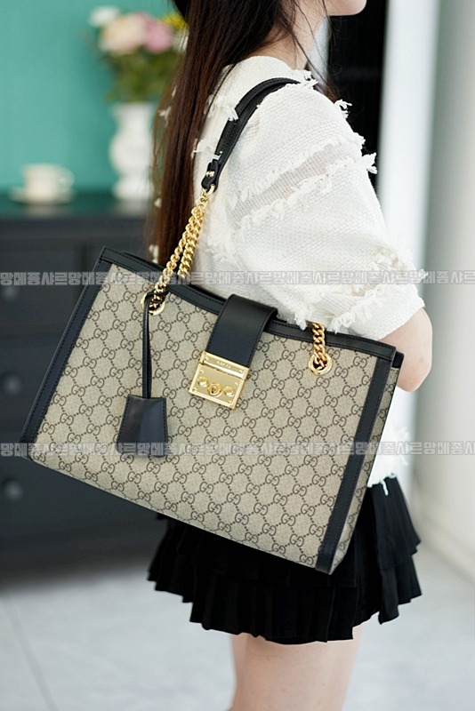 구찌패드락미디움GG캔버스숄더백 20260320-142127-026루.jpg