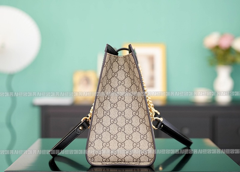 구찌패드락미디움GG캔버스숄더백 20260320-142123-003루.jpg
