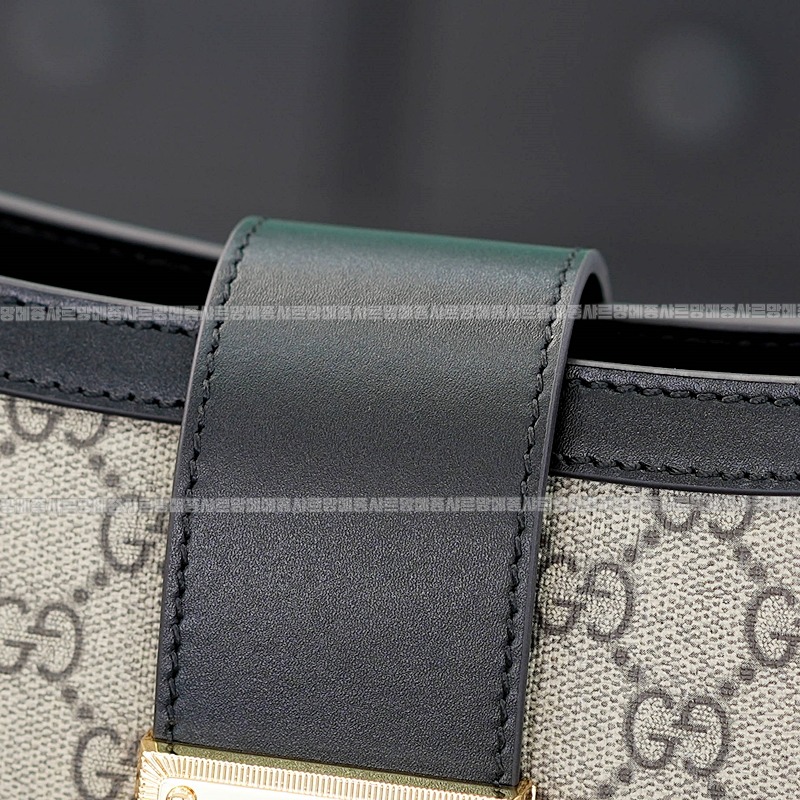 구찌패드락미디움GG캔버스숄더백 20260320-142125-013루.jpg