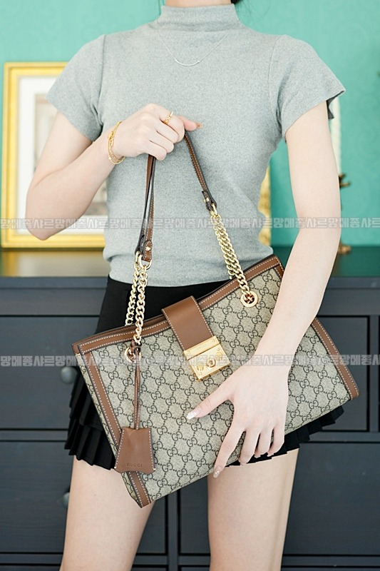 구찌패드락미디움GG캔버스숄더백 20260320-142417-026루.jpg