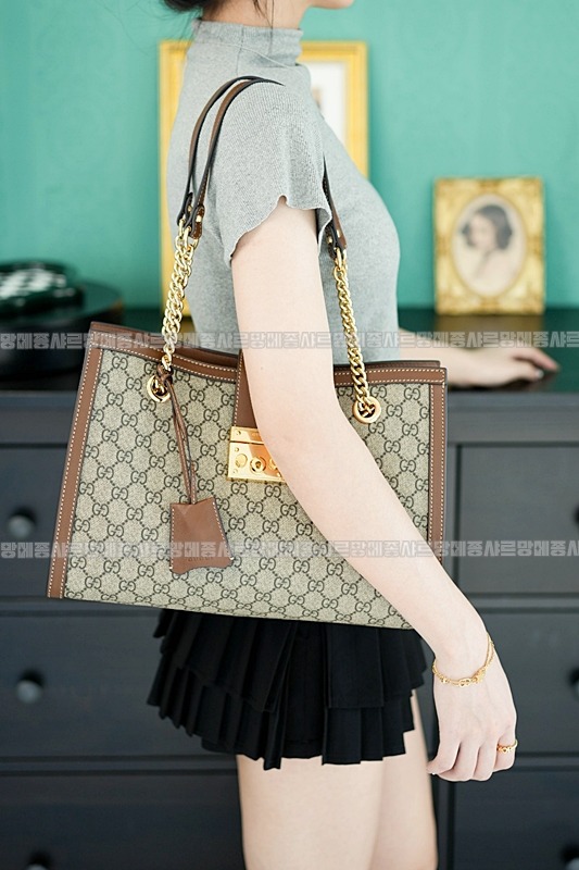 구찌패드락미디움GG캔버스숄더백 20260320-142416-021루.jpg