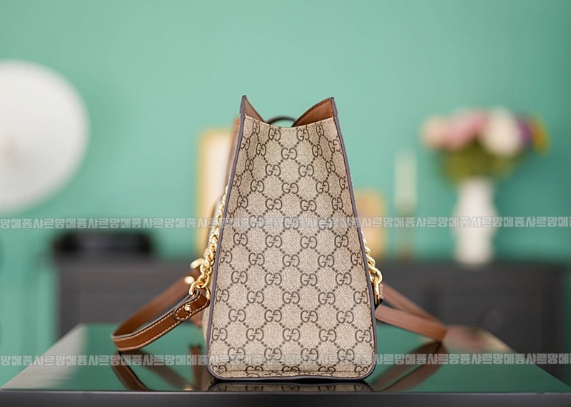 구찌패드락미디움GG캔버스숄더백 20260320-142413-003루.jpg