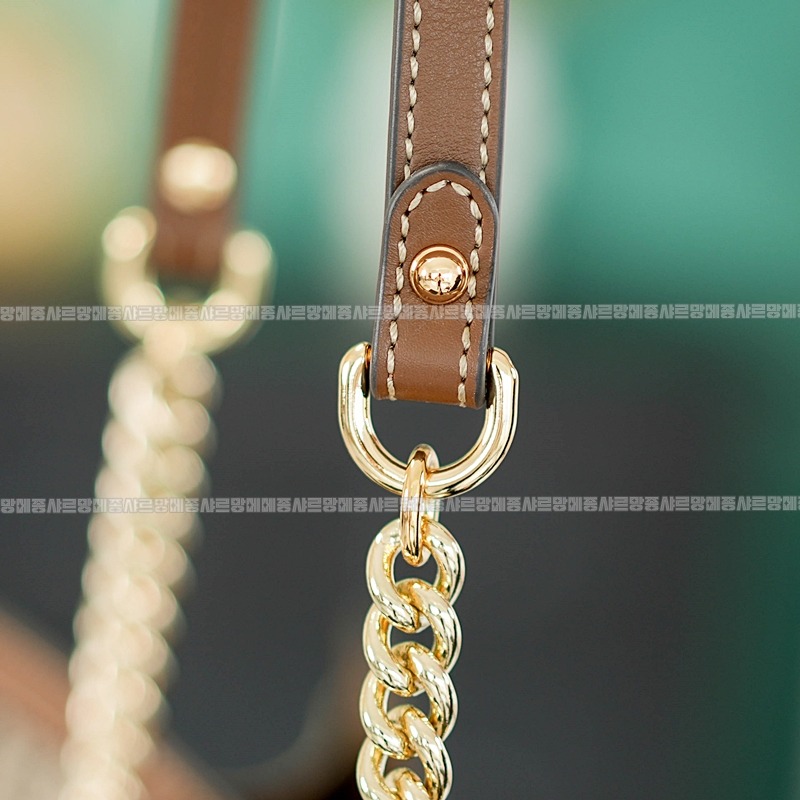 구찌패드락미디움GG캔버스숄더백 20260320-142414-013루.jpg