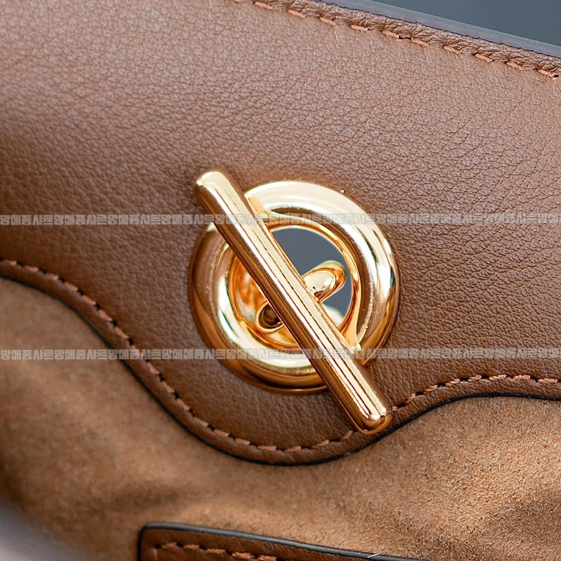 구찌패드락미디움GG캔버스숄더백 20260320-142415-016루.jpg