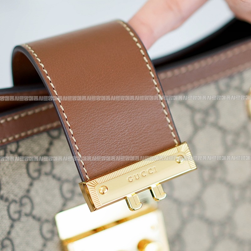 구찌패드락미디움GG캔버스숄더백 20260320-142415-015루.jpg