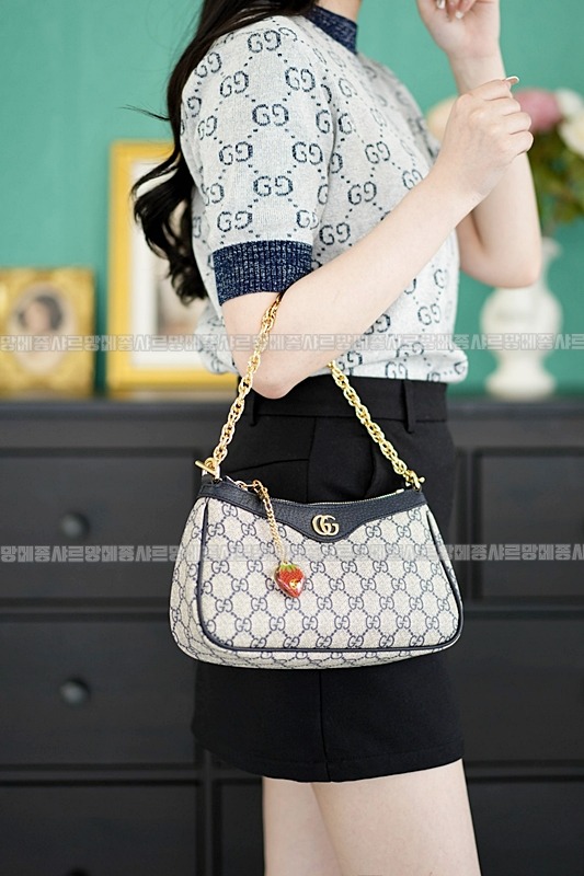 구찌오피디아스ㅡ트로베리참스몰체인숄더백 20260320-143029-026루.jpg