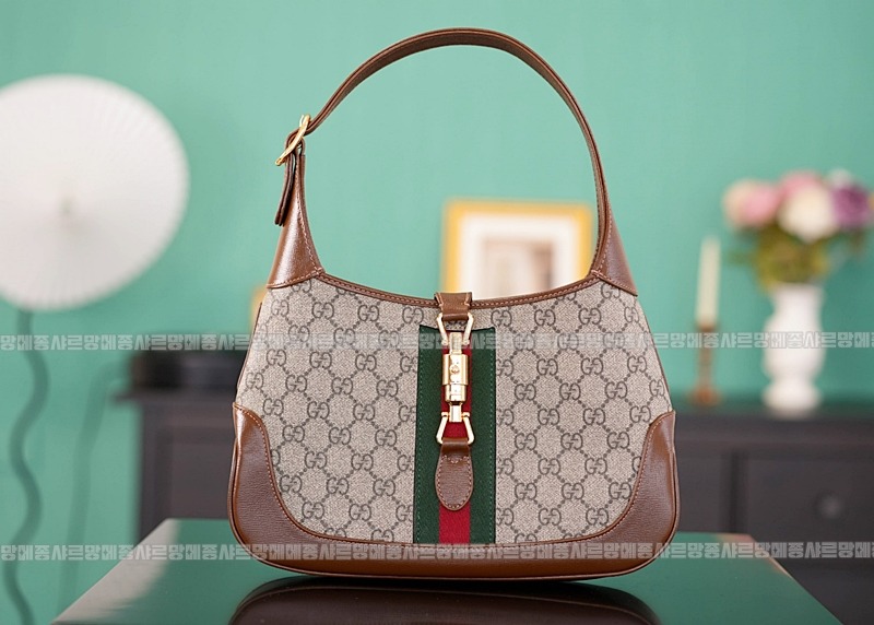 구찌재키1961스몰숄더백 20260320-144309-001루.jpg