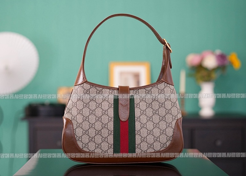 구찌재키1961스몰숄더백 20260320-144309-002루.jpg